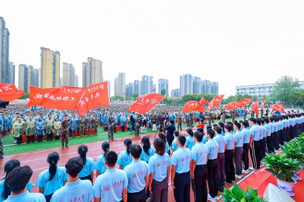 https://www.chd.edu.cn/__local/1/56/FA/A2388E40A760C5CFFA79EC594C5_A7CFE51F_7138A.jpg